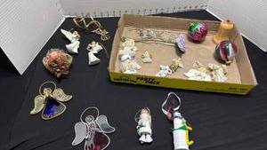 lot 1376 image: Angel ornaments and other ornaments