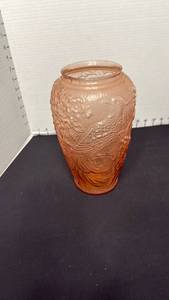 lot 1414 image: Indiana Glass Company Tiara Empress vase