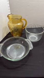 lot 1449 image: Pitcher, baking pan and bowl