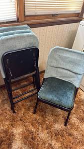 lot 1903 image: Set of 4 padded folding chairs