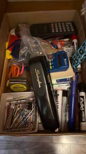 lot 1960 image: Office supplies
