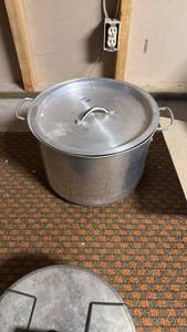 lot 2110 image: Canning stock pot located in basement