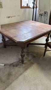 lot 3008 image: Dining table and chair, needs refinished 28x54x45