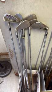 lot 3010 image: Tommy Armour SilverBack golf clubs