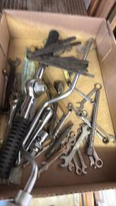 lot 3033 image: Wrenches, wire brush, measuring guide and more