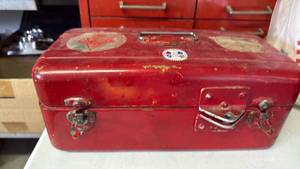lot 3044 image: Tool box