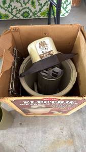 lot 3067 image: Electric Ice Cream freezer