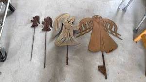 lot 3092 image: Metal angel silhouettes