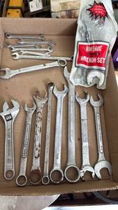 lot 3207 image: BernzOmatic wrench set and wrenches