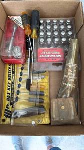 lot 3220 image: Hex key driver set, wheel lock kit, pistol cleaning rod and more
