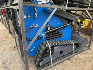 lot 6343 image: Unused ZJG Mini Skid Steer Loader (ZJG-380)