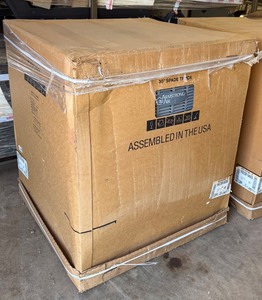 lot 6422 image: 5 ton Armstrong Air Condensing Unit - Appears to be new in box -
