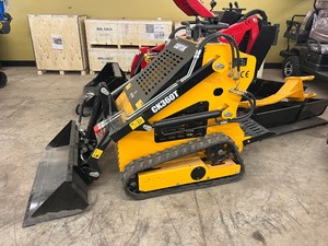 lot 6063 image: Unused CAPTOK Skid Steer Loader (CK360T)