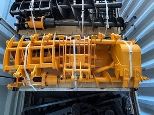 lot 6072 image: Unused CAPTOK CAT 301 Excavator Attachment Set of 8