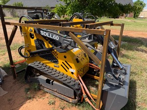 lot 6150 image: Unused SDLANCH Skid Steer Loader (SSL60)