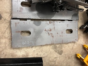 lot 6122 image: Unused CAPTOK Skid Steer Mounting Plate (CK-S10)