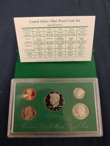 lot 61622 image: 1995 United States Proof Set