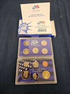 lot 61631 image: 2005 50 State Quarters United States Proof Set