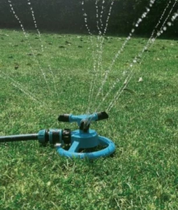 lot 1100 image: Kadaon Automatic 360 Degree Rotating Lawn Sprinkler