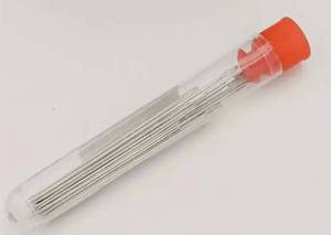 lot 1119 image: Hand Sewing Embroidery Needles Set