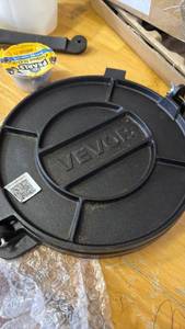 VEVOR8in. Cast Iron Tortilla Press, Tortilla and Roti Maker with Pre-Seasoned Pataconera Maker - Retail: $0