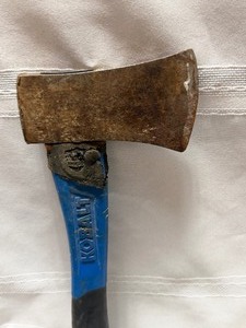 lot 41154 image: Kobalt Blue Axe