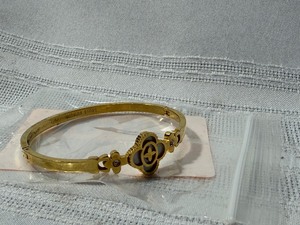 lot 25107 image: LVL 5 Replica Van Cleef Mother Of Pearl Bracelet