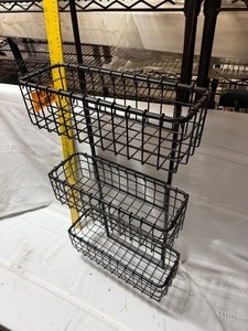 lot 26748 image: Metal Door Caddy