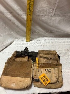 lot 26768 image: Leather Tool Belt Bags