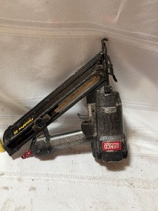 lot 26781 image: Senco 35 Finishpro Nail Gun