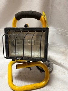lot 41155 image: Portable Garage Light
