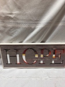lot 26721 image: Hope Home Decor Sign