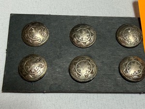 lot 26680 image: Vintage Buttons