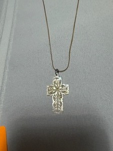 lot 26689 image: Gold Necklace With Cross Pendant.