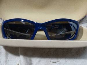 lot 26676 image: Kids Batman Sun Glasses