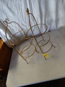 lot 41181 image: Gold Metal Plant Holders