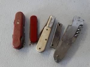 lot 41190 image: Lot of Misc. Vintage Pocket Knives