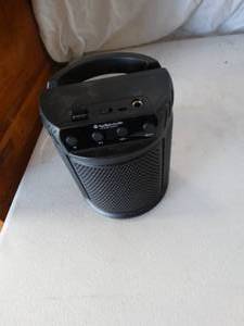 lot 41202 image: Top Tech Audio Speaker