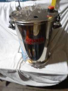 lot 22762 image: Husker Powder Coating hoppers