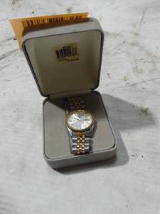 lot 26657 image: Seiko Mens Watch