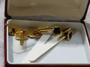 lot 26660 image: Robert Stock Suit Pins