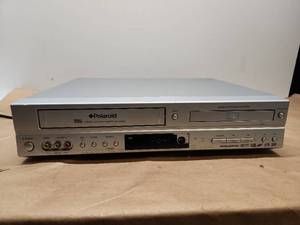 lot 2 image: Polaroid VHS VCR DVD Player Combo Unit DVC-2000