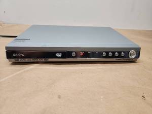 lot 7 image: Sanyo DVD Player with HDMI and Progressive Scan