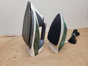 lot 28 image: Steam Irons Set - Black & Decker and Proctor Silex Electric Clothing Irons