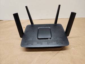 lot 29 image: Linksys EA6400 AC1600 Dual Band Wireless Router