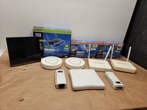 lot 33 image: SonicWall & Linksys Networking Equipment Lot
