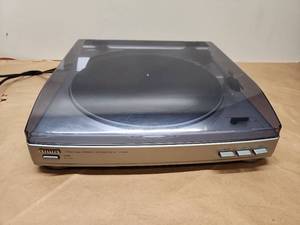 lot 41 image: Aiwa PX-E860 Stereo Full Automatic Turntable System