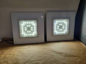 lot 42 image: Trace-Lite TLED-RC-36-VS-G-WW LED Luminaire Fixtures - Set of 2