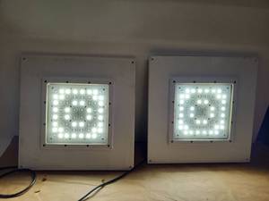 lot 44 image: Trace-Lite TLED-RC-36-VS-G-WW LED Luminaire Fixtures - Set of 2