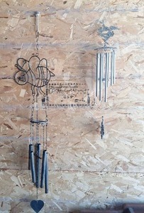 lot 53 image: Wind Chimes